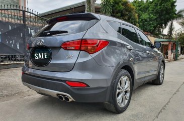 Selling Grey Hyundai Santa Fe 2013 in Manila