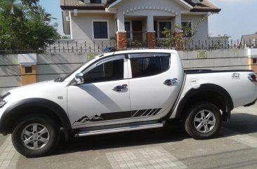 White Mitsubishi Strada 2010 for sale in Manila