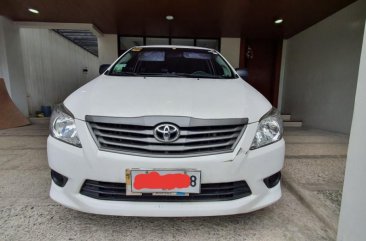 White Toyota Innova 2015 for sale in Manual