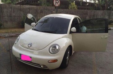 Selling White Volkswagen Beetle 1998 in San Juan