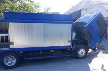 Blue Isuzu Elf 2017 for sale in San Fernando