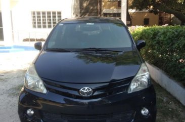 Sell 2013 Toyota Avanza in Manila