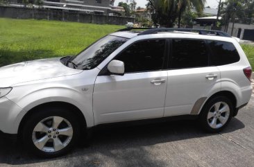 Selling White Subaru Forester 2009 in Manila