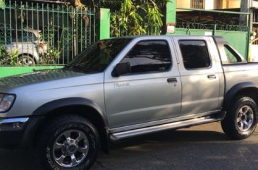 Sell Silver 2001 Nissan Frontier in Marikina