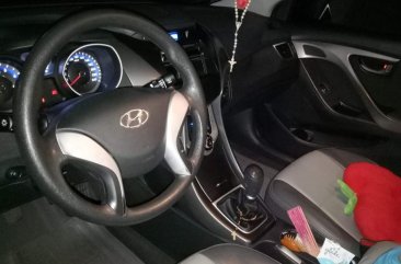 Sell Silver 2011 Hyundai Elantra in Quezon City