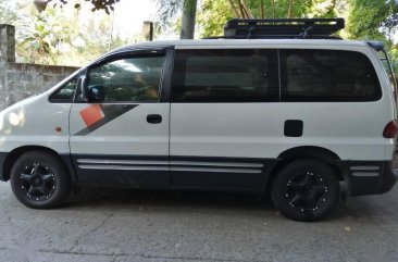 Selling Hyundai Starex 2002 in Marikina