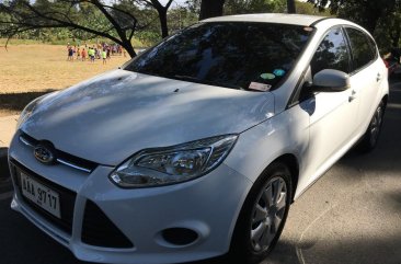 Selling White Ford Focus 2014 in Manila