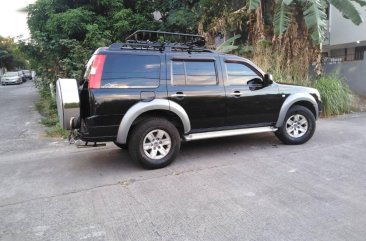 Black Ford Everest 2009 for sale in Manual