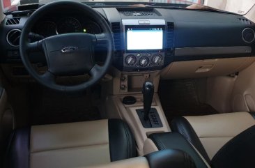 Selling Black Ford Everest 2012 in Quezon City