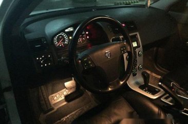 White Volvo S40 2010 for sale in Automatic