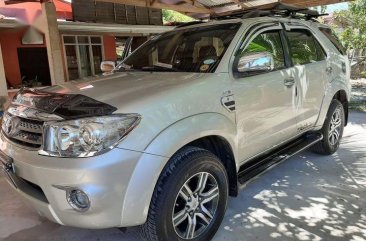 Sell Silver 2011 Toyota Fortuner in Binalonan