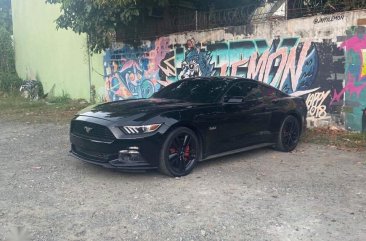 Selling Black Ford Mustang 2015 Coupe / Roadster in Pasig