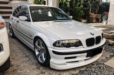 Sell White 2010 Bmw 318I in Quezon City