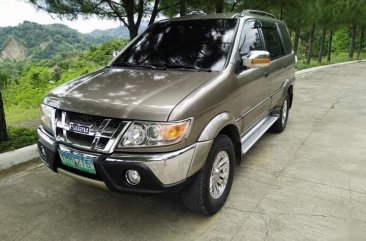 Grey Isuzu Sportivo x 2011 for sale in Manual