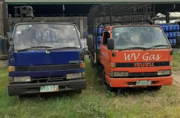 Orange Isuzu Elf 1998 for sale in Manual