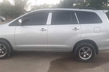 Sell White 2009 Toyota Innova in Legazpi