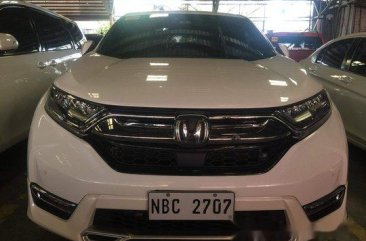 Selling White Honda Cr-V 2018 in Mandaluyong