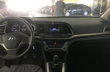 Silver Hyundai Elantra 2017 for sale in Carmona