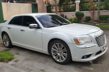 White Chrysler 300c 2014 for sale in Manila