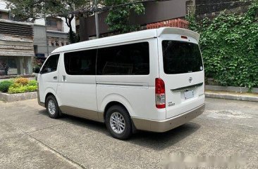 Selling White Toyota Hiace 2016 in Manila