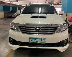 Sell White 2014 Toyota Fortuner at 80000 km