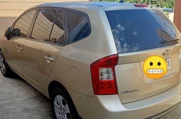 Beige Kia Carens 2007 for sale in Manual