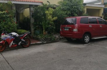 Selling Red Toyota Innova 2011 in Manila