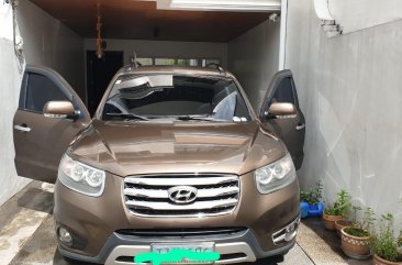 Selling Brown Hyundai Santa Fe 2012 in Quezon City