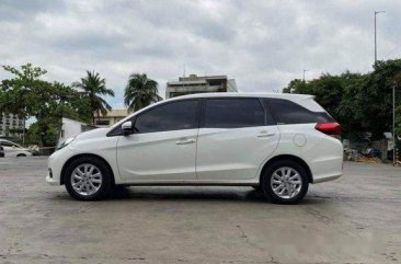 Selling White Honda Mobilio 2015 in Makati