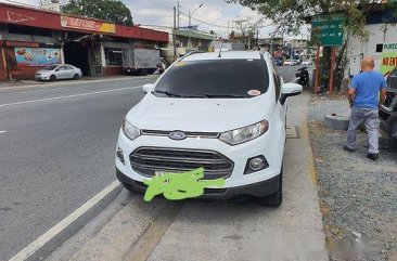 White Ford Ecosport 2014 at 77000 km for sale 