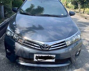 Selling Grey Toyota Corolla Altis 2017 at 37000 km