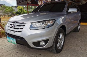 Selling Silver Hyundai Santa Fe 2010 in Cabuyao