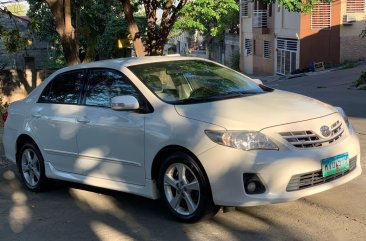 White Toyota Corolla altis 2013 for sale in Automatic