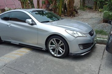 Silver Hyundai Genesis 2015 for sale in Cainta