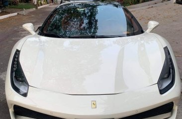 White Ferrari 488 2019 for sale in Manila