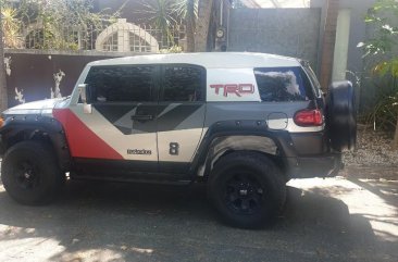 Selling White Toyota Fj Cruiser 2007 in Quezon City