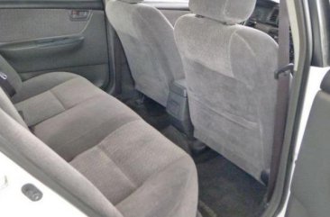 Selling White Toyota Corolla 2005 Sedan in Cebu City