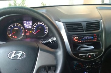 Sell White 2017 Hyundai Accent Sedan in Quezon City