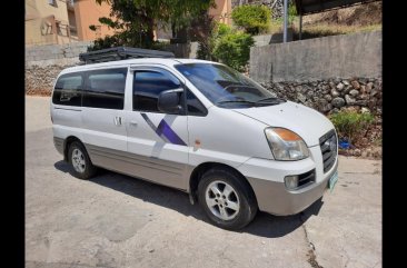 Selling White Hyundai Starex 2006 Van in Alicia