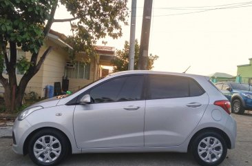 Silver Hyundai Grand i10 2015 Hatchback at Automatic  for sale in Manila