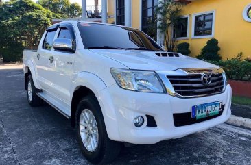 Selling White Toyota Hilux 2014 SUV / MPV in Manila