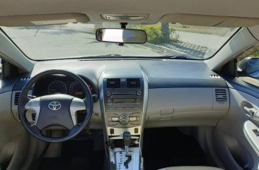 Silver Toyota Corolla 2013 Sedan for sale in Manila