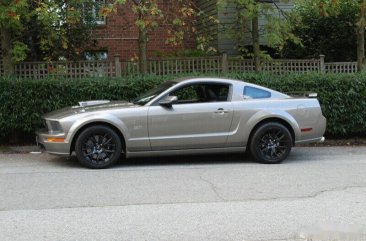 Grey Ford Mustang 2005 in Manila