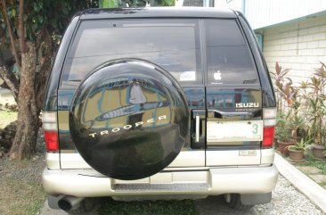 Sell Black 2003 Isuzu Trooper SUV / MPV in Marikina