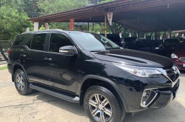 Selling Black Toyota Fortuner 2017 in Manila