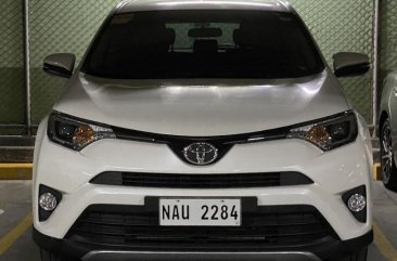 White Toyota Rav4 2017 for sale in Manila