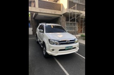 White Toyota Fortuner 2008 for sale in Manila