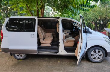 Selling White Hyundai Starex 2008 in Santa Maria