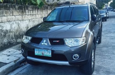 Selling Brown Mitsubishi Montero 2012 in Manila