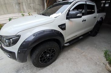 Selling White Ford Ranger in Parañaque